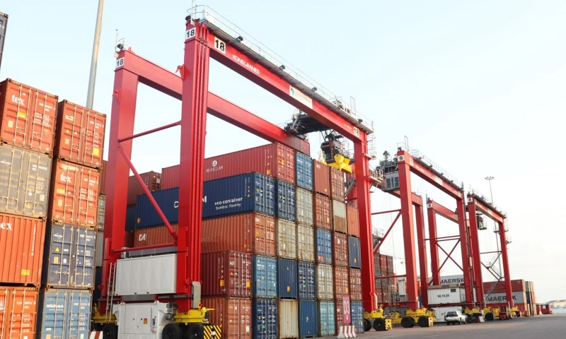 RTG vs RMG Crane Economics RTG vs RMG Crane Economics