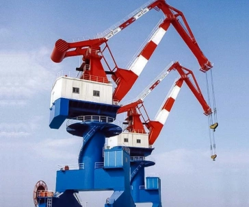 Four-link Portal Crane